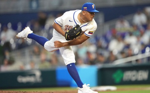 【WBC2026】侍ジャパンの準々決勝ベネズエラ戦、相手左腕スアレスってどんな投手？　クセ球だらけの“技巧派”グラウンドボーラー 画像