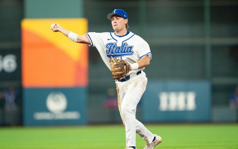 【WBC2026】「またしても信じられないフェイク」イタリア23歳遊撃手がトリックプレーで走者を幻惑　ダイビングを偽装し……併殺成立 画像