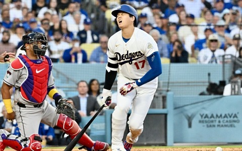 【MLB】「次はお前な？」大谷翔平のすべらない二刀流ジョーク再び　死球直後に相手野手を“指差し予告”でニヤリ 画像