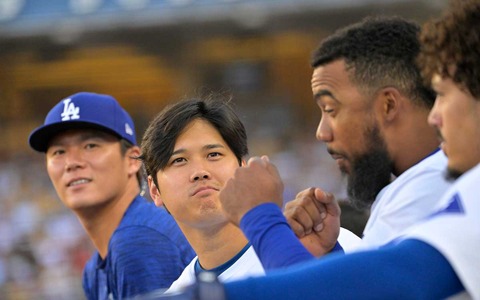 【MLB】大谷翔平、テオスカーが出した「スペイン語クイズ」に奇跡的な正解　球場ファンが爆笑した“珍解答”とは…… 画像