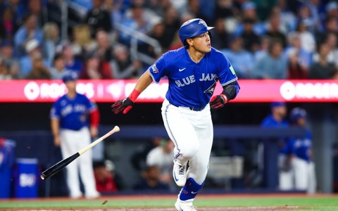 【MLB】岡本和真の粘り勝ち、ABSチャレンジ成功で三振回避　山本由伸から反撃呼び込む「右中間二塁打」 画像