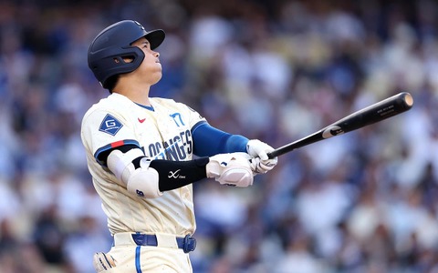【MLB】大谷翔平、“168キロ先頭打者弾”に本拠地熱狂　公式記者も大興奮、連続試合出塁はドジャース史上5位の「45」に更新 画像