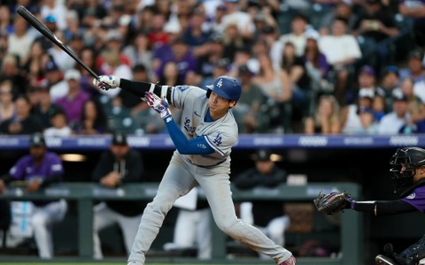 【MLB】「大谷翔平が歴史を作り続ける」“52試合連続出塁”で球団2位まであと1　今季初盗塁直後、第2打席右前打 画像