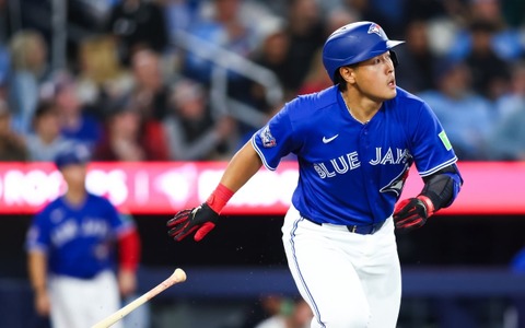 【MLB】ブルージェイズ、苦戦の原因は「ビシェットの穴」と米メディア　代役の岡本和真にも言及「最低限の働きはしているが……」 画像