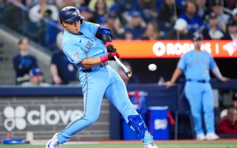 【MLB】評価急上昇、岡本和真の“嗅覚”をブルージェイズ指揮官が称賛「走者を返す感覚を持っている」　2試合連続の決勝打で4番定着か 画像
