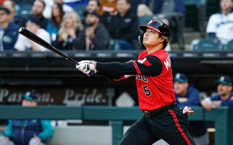 【MLB】アーチ量産の村上宗隆、日本時代と比べてどう変わったのか　前DeNAケイが証言「打席でのアプローチが……」 画像