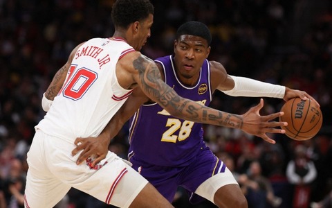 【NBA】プレーオフ敗退のレイカーズ、今オフの補強予想は？「八村塁の残留が最優先事項」と米メディア　歴史的な活躍で手放せない存在に 画像