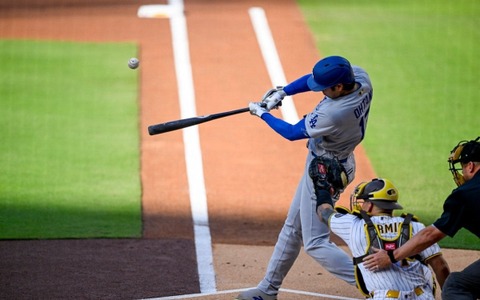 【MLB】大谷翔平、今季8号先頭打者アーチからの……初回159キロで2奪三振　復活の二刀流に米記者驚き「彼はフェアじゃない」 画像