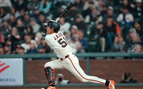 【MLB】「打率.335」絶好調イ・ジョンフ、17試合連続安打で首位打者へ肉薄　同僚の“安打製造機”アラエスを徹底研究で打撃開眼 画像