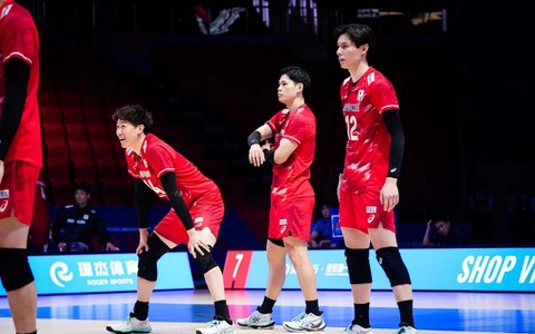 石川祐希、髙橋藍、西田有志が再集結で「日本のトリオが同じコートに立つ」　初戦白星貢献の“立役者”は「逆転する助け」【VNL2026】 画像
