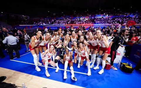 バレー女子日本を撃破のトルコ、最多20得点のエースは「大きな役割を果たす」　32歳のベテランは勝敗分けたポイントを分析【VNL2026】 画像