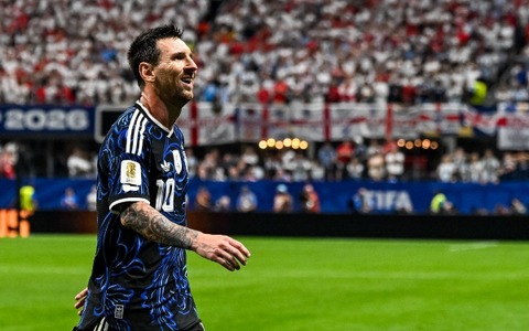 アルゼンチン代表GKが語るイングランド撃破の真相……カギは「メッシをタッチライン際に張らせておいたこと」【北中米W杯】 画像