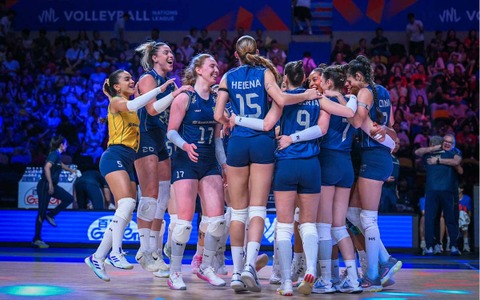 バレー女子日本を撃破の世界2位ブラジルは「全員の心が一つになった」　圧巻30得点の22歳は「爆発的なプレーを披露」【VNL2026】 画像