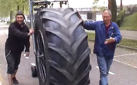 世界で最も大きなタイヤを持つ自転車？ 画像