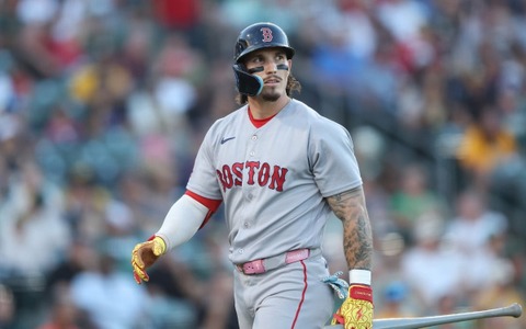 【MLB】「タッチアップしろよ！」Rソックスが内輪揉め、デュランがコントレラスに怒鳴ってギスギス……犠飛には厳しい“浅い当たり”で無茶ぶり 画像