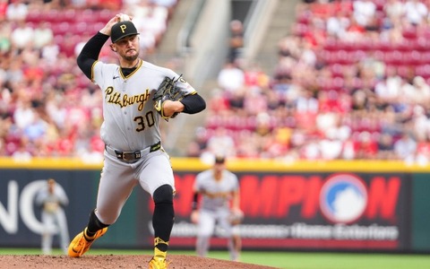 【MLB】「彼は明らかに怪我をしている」CY賞右腕スキーンズ、球速低下でまたも炎上……防御率3.90まで悪化し米メディア驚き「信じられない」 画像