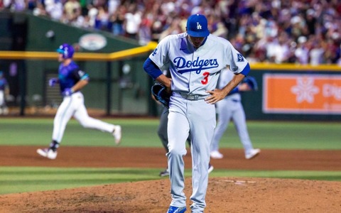 【MLB】「なぜかスライダーが真ん中にいく」サヨナラ弾を浴びた守護神ディアス、復帰後は決め球が機能せず……「何が起きているのか」 画像