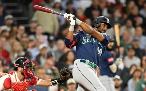 【MLB】「またもや怪物じみた一発」マリナーズ新人モンテス、右中間へ豪快3号2ラン　グリフィーJr.に続く“球団史上2番目”21歳の代打アーチ 画像