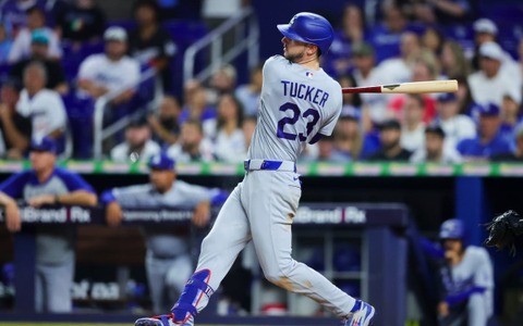 【MLB】復活のタッカー、右中間へ今季14号“ダメ押し”グランドスラム　米記者称賛の一発「良い選手は打てないままでは終わらない」 画像