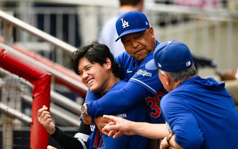 【MLB】ロバーツ監督が明かす、スーパースターたちを指揮する難しさ「敬意を払いつつ、チームに最善の着地点を探す」　カージナルス指揮官と対談 画像