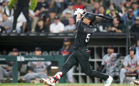 【MLB】“先制32号3ラン”村上宗隆、課題の左投手から豪快アーチ　前日まで「打率.182」も……バルデスの初球シンカーをフルスイング 画像