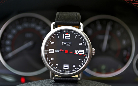 スポーツカーのスピードメーターにインスパイアされたシンプルな時計「Ferro Watch」　バンクーバー 画像