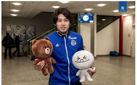 サッカー日本代表内田所属、シャルケのLINEアカウント取得に見る、スポーツコンテンツのオープン化 画像
