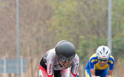 萩原麻由子は女子エリート個人タイムトライアルで2位。タイのアジア選手権 画像