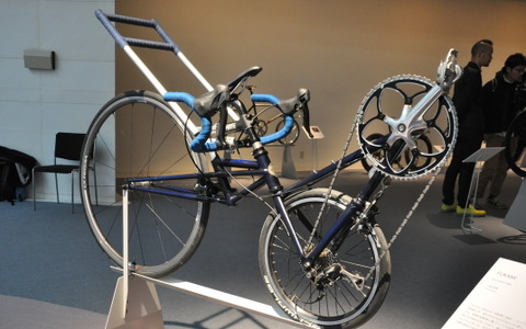 自転車と身体がデザインテーマ「FUKAMI」東京サイクルデザイン専門学校 卒業制作展 画像