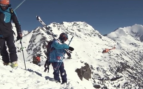 コース設定のない雪山を一気に滑降するフリーライドワールドツアー…華麗なテクニック 画像