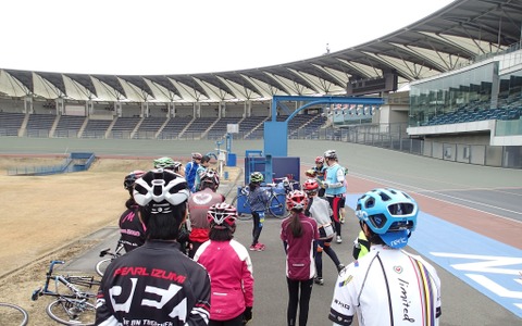 東京都自転車競技連盟普及員会、TCF子供トラックチャレンジを西武園競輪場で開催 画像