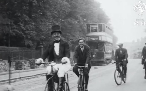 1923年の英国紳士、サイクリングのようすが想像通りすぎる［動画］ 画像