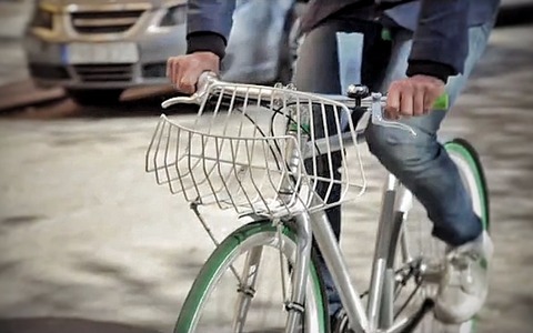 北欧デザインのバスケットが魅力、スマート自転車「velosophy」 画像
