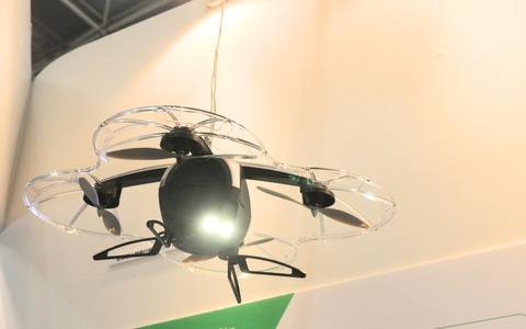 セコム、操作不要の無人飛行ロボットで空からの積極的な映像監視を実現 画像