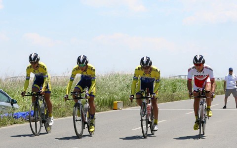 【自転車ロード】鹿屋体育大、全日本学生選手権チームロードタイムトライアルで3連覇を達成 画像