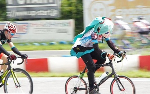 【ツール・ド・東北15】初音ミクのコスプレで超健脚のキクミミさんが出場！ 画像