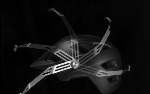 やはりデザインが大事か、自転車用ヘルメットミラー 画像