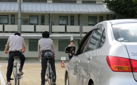 【自転車】JAF京都、高校生向け自転車交通安全教室…交通違反を解説 画像