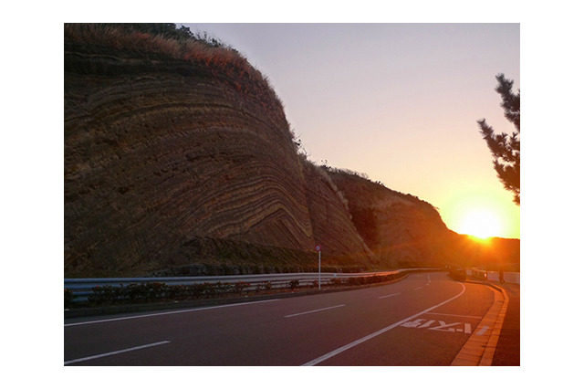 自転車で伊豆大島を走る無料モニターツアー、東京都が参加者募集 画像