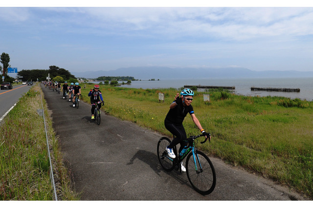 自転車メーカー・ジャイアント会長がビワイチサイクリングを体験 画像