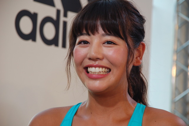 ビーチバレー・坂口佳穗選手の直筆サインをプレゼント! 画像