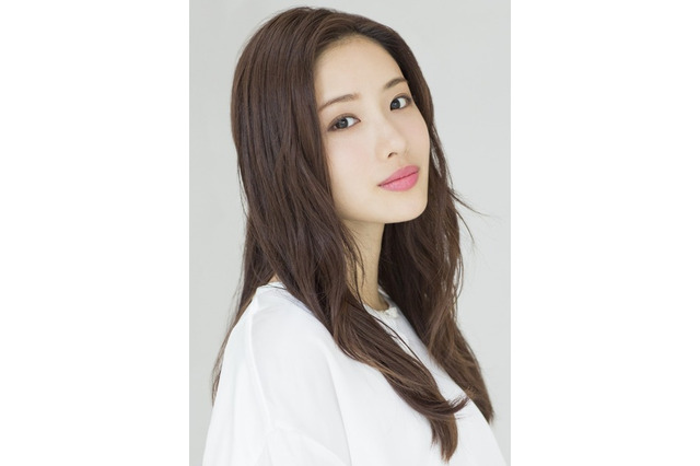 #石原さとみ、ド派手ファッションで校閲の仕事に立ち向かう! 「校閲ガール」ドラマ化 画像