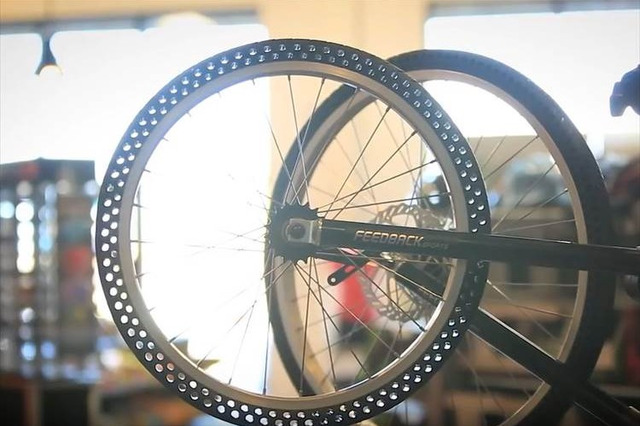 “絶対パンクしない自転車のタイヤ”が開発されて話題に 画像