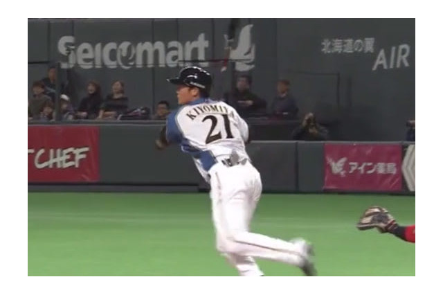 2試合連続フェンス直撃打！驚異の18歳 日本ハム・清宮幸太郎が特大中越え二塁打 画像