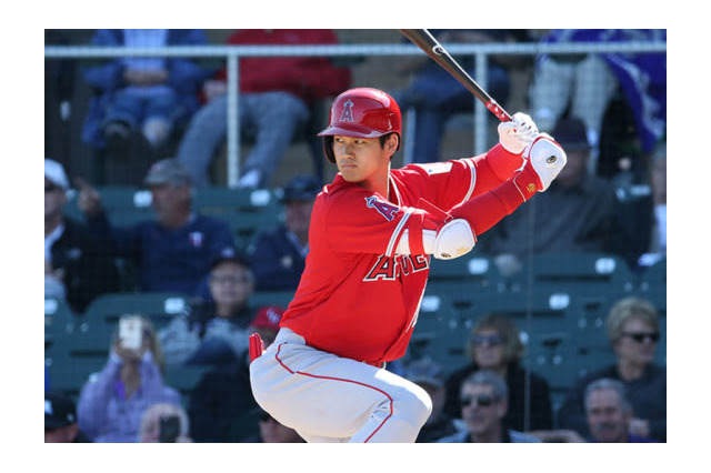 大谷翔平は3打数1安打…44歳コロンからオープン戦2本目&12打席ぶりのヒット 画像