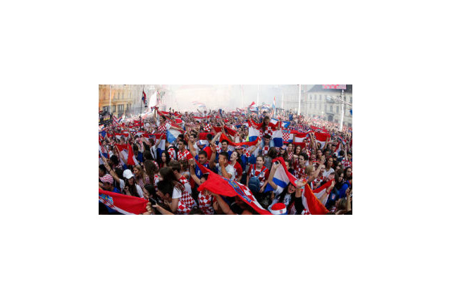 W杯準優勝で国民的英雄に！クロアチア代表が帰国、なんと30万人が出迎える！ 画像