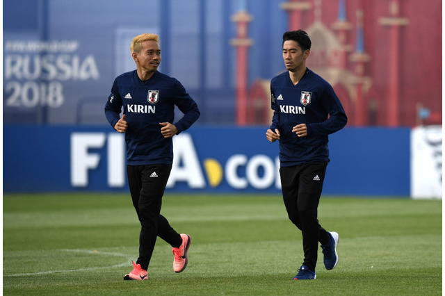 香川真司、長友佑都と食事会も「謎ポーズ」は拒否 画像