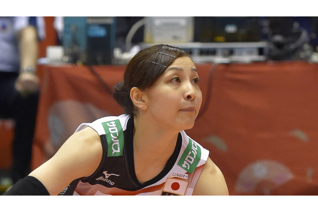 佐藤あり紗のいちご狩り姿に「こんなに足の綺麗なスポーツ選手見たことありません」 画像