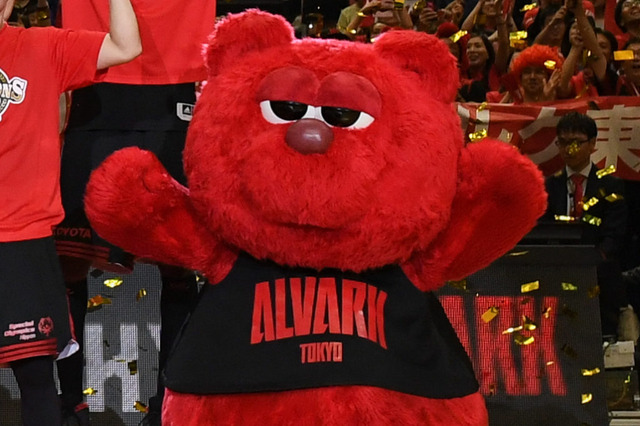 アルバルクのマスコット・ルーク、体当たり企画で意外な特技も披露「#とにかくいろいろやってみるーく」が癒される 画像