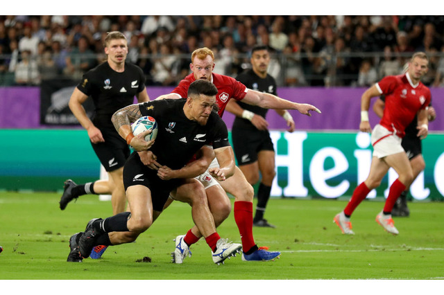 オールブラックス、ウィリアムズとトゥウンガファシが大男2人で東京観光 画像